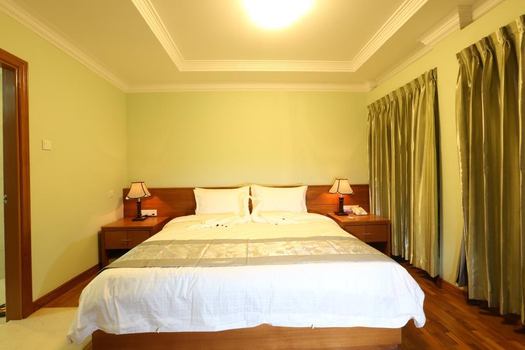 יאנגון Hotel Royal King מראה חיצוני תמונה